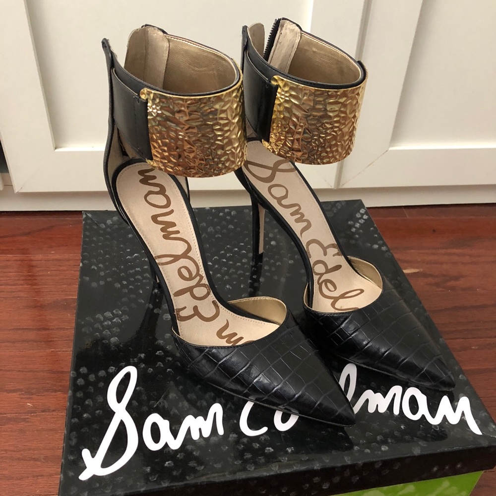 Sam Edelman Black Pumps